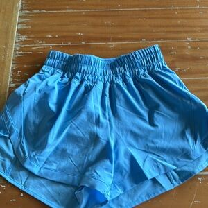 Lululemon high waisted track that shorts size 4